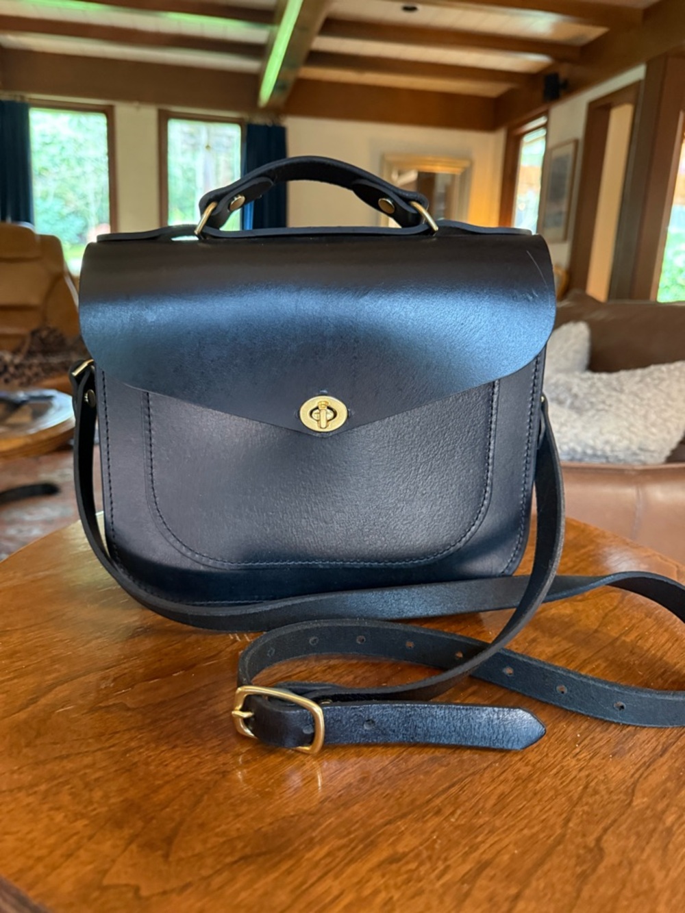 Classic Black Leather Crossbody Satchel - howl and hide